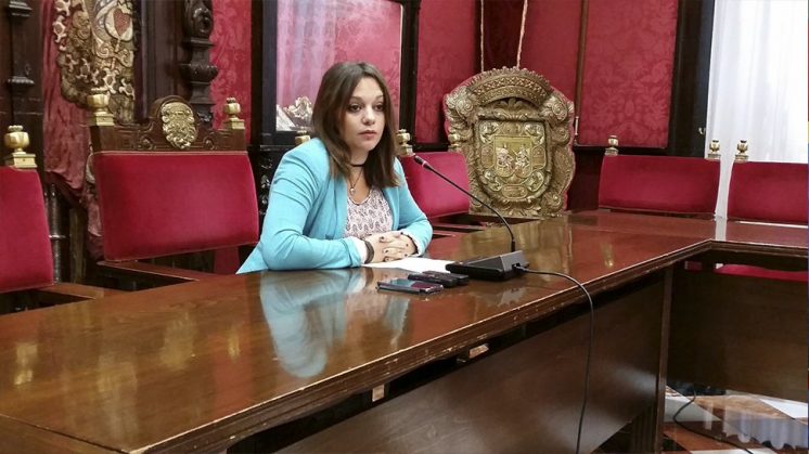 Jemima Sánchez, durante su comparecencia en el Salón de Comisiones. Foto: aG.