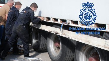 La Policía Nacional evita el robo entre dos bandas organizadas de un camión con 300 kilos de hachís ocultos