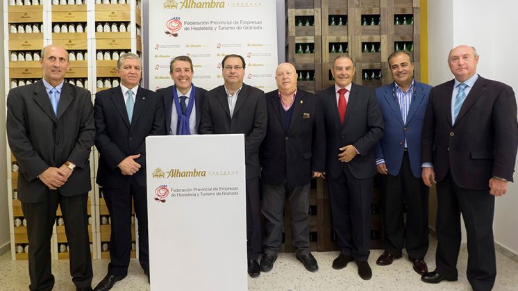 Ambas entidades han presentado un acuerdo por el que pondrán en marcha actividades para apoyar y fomentar el desarrollo de la hostelería y el turismo de Granada. Foto: aG