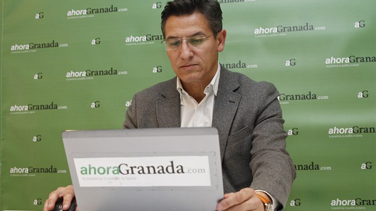 El número 1 de Ciudadanos al Congreso por Granada, Luis Salvador, responde ya a las preguntas de los lectores de aG. Foto: Álex Cámara