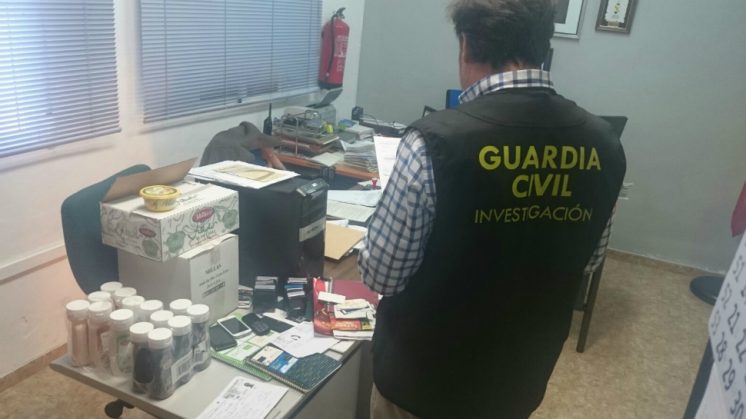 La Guardia Civil inició la investiación cuando una vecina de Ogíjares denunció que una empresa le reclamaba 5.000 euros. Foto: Guardia Civil