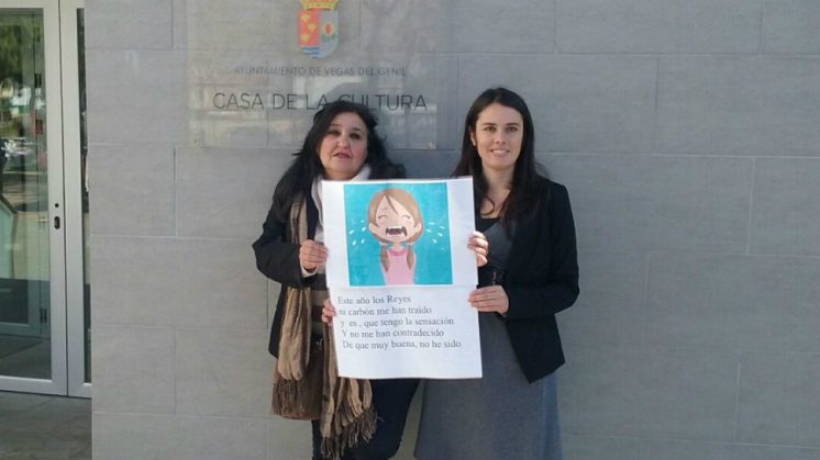 La concejal de Cultura, Elisabeth Martínez, presenta el cartel del concurso. Foto: aG
