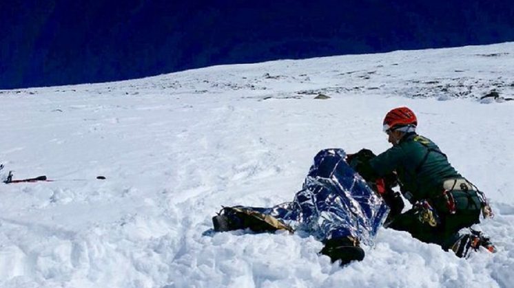 Rescatado un montañero herido al caer en la zona de La Caldera, en Monachil