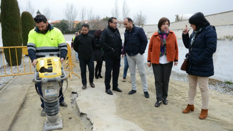 La delegada del Gobierno, Sandra García, ha visitado este miércoles las obras. Foto: aG | Junta
