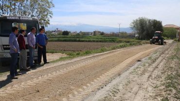 La mejora de los caminos rurales de Alhendín facilitará el tránsito por la vega
