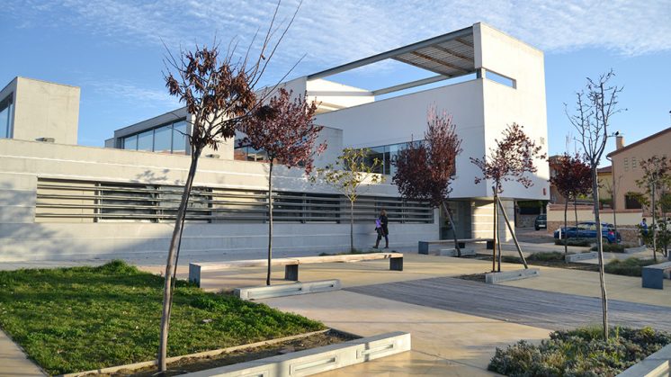 Edificio que albergará la actividad de la Universidad de Granada en La Zubia. Foto: Ayuntamiento / aG