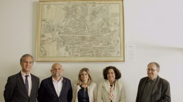 La UGR recibe la donación de un plano de la ciudad de Granada realizado en 1962