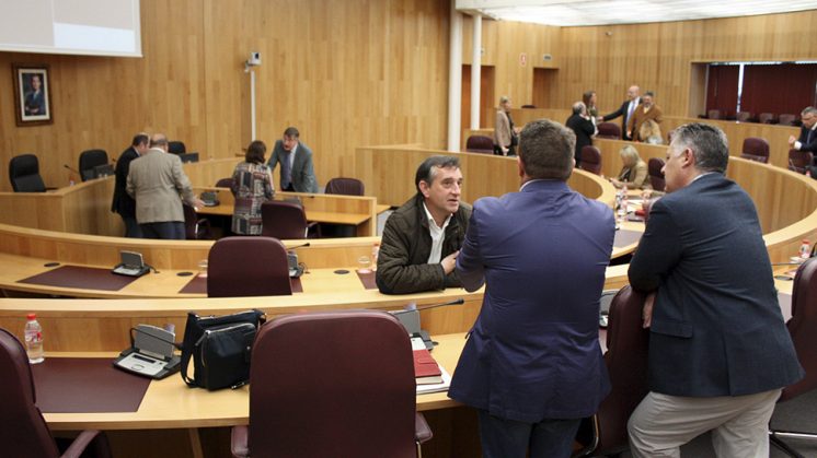 Diputación ha celebrado este jueves un pleno extraordinario para la toma de conocimiento de la renuncia del socialista Mariano Lorente. Foto: J. Grosso