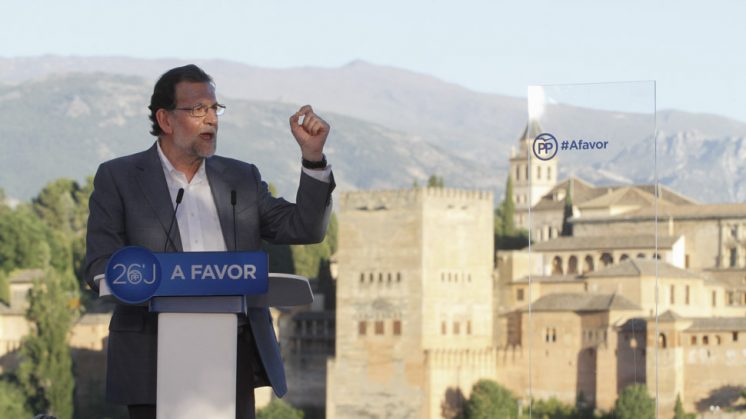 Mariano Rajoy, en un momento del mitin en el Mirador de San Nicolás. Foto: Álex Cámara