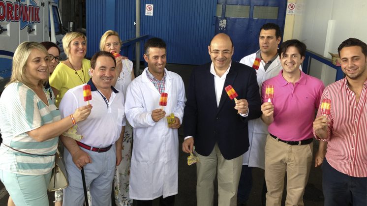 El PP ha visitado este jueves la fábrica de helados Nordwik, ubicada en Churriana de la Vega. Foto: aG 