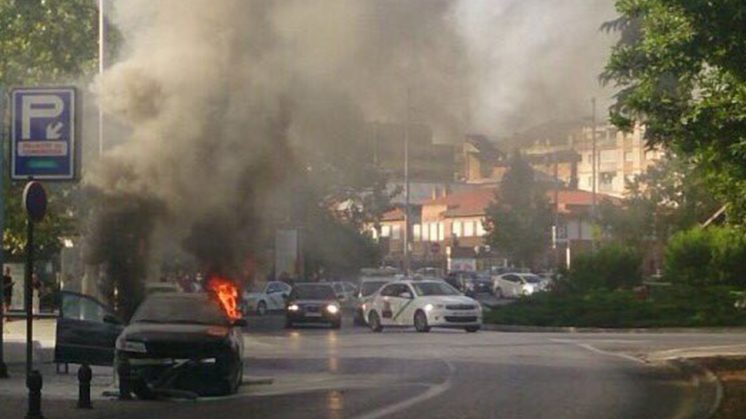 Momento en el que el coche ha salido ardiendo. Foto: @asvogra