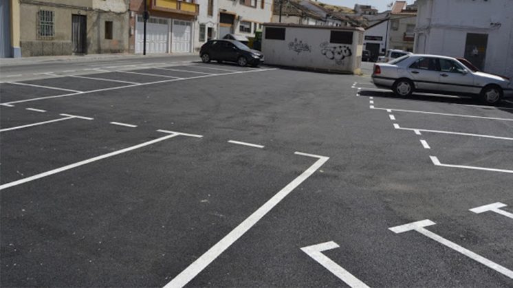 En total son 17 plazas para coches y cinco para motocicletas con entrada por Calle Fajardo y Calle Ancha. Foto: aG