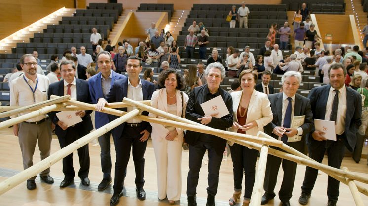 Colaboradores y amigos del museo como Miguel Ríos y José Antonio Lorente han participado en el acto que clausura el programa de celebración del 20 Aniversario. Foto: aG