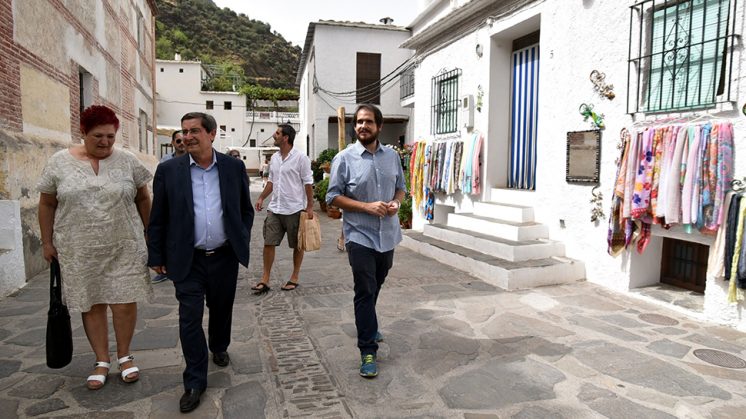 Esta visita forma parte de las programadas por el presidente de Diputación. Foto: Dipgra / aG 