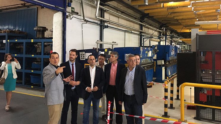 El delegado ha visitado las instalaciones de Portinox en Pulianas. Foto: Junta