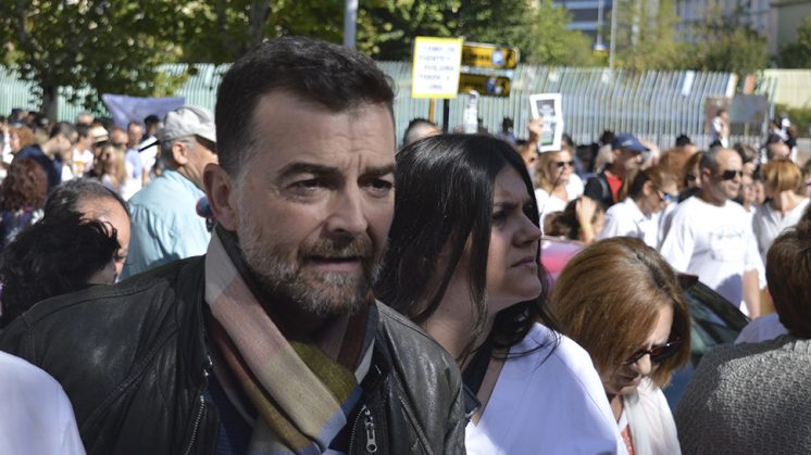 El coordinador de IULV-CA, Antonio Maíllo, durante la multitudinaria manifestación de este domingo. Foto: aG