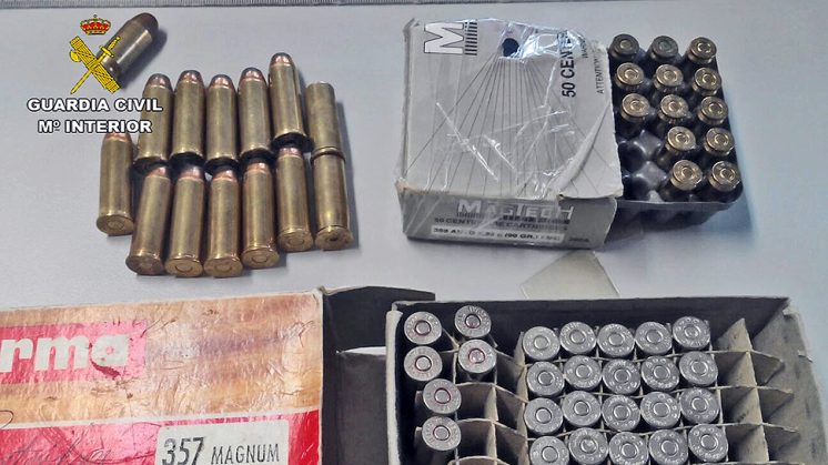 Parte de la munición que ha sido requisada. Foto: Guardia Civil 