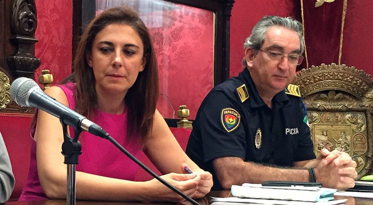 Raquel Ruz y el jefe de la Policía Local de Granada, en una imagen de archivo. Foto: aG
