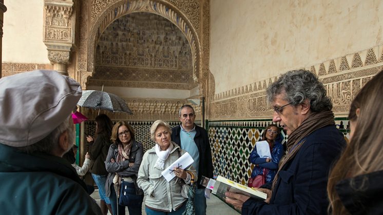 Estas visitas se efectúan los viernes, sábados y domingos. Foto: Alhambra 
