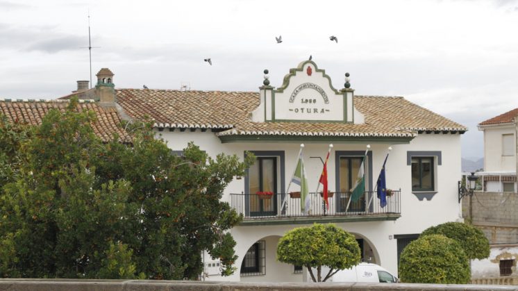 Imagen de archivo del Ayuntamiento de Otura. Foto: Álex Cámara